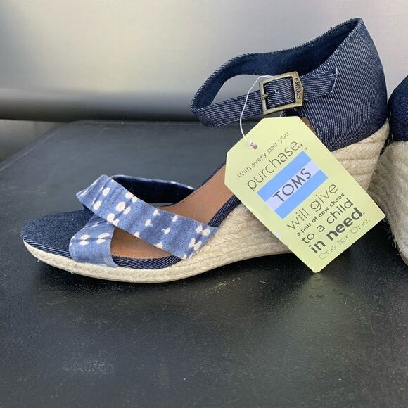 New Toms Wedges 